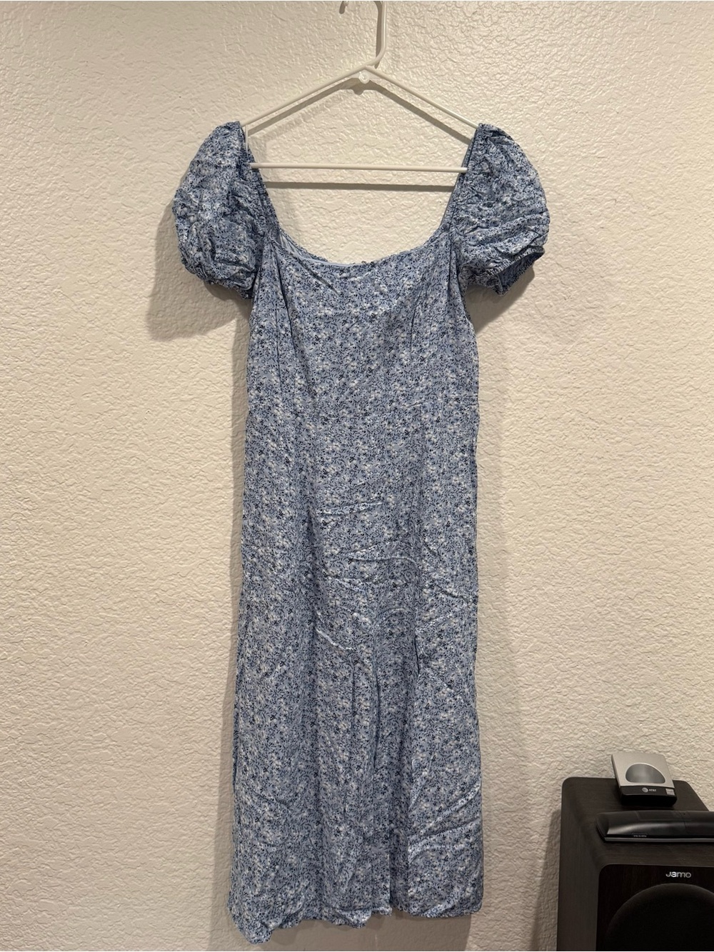 Francesca's Light Blue Floral Puff-Sleeve Midi Dress size medium